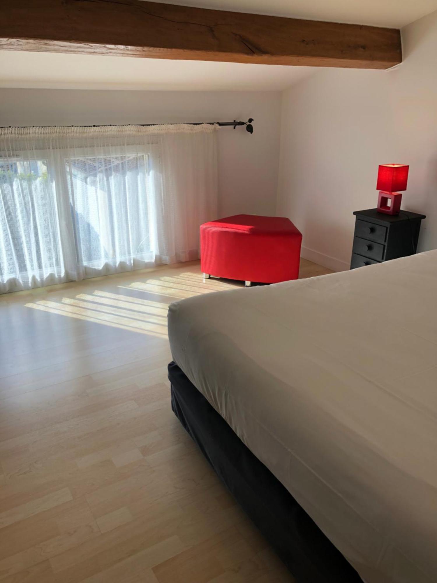 Une Chambre A Neuilly Guest House Exterior photo